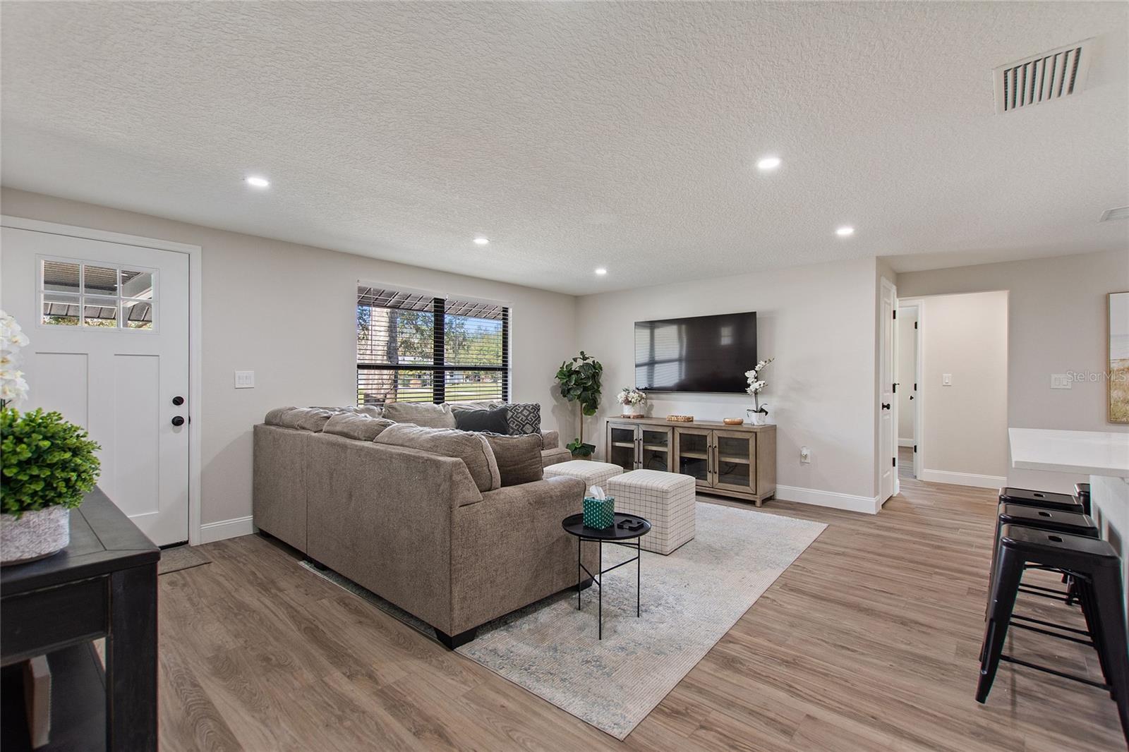 2054 RACIMO DR