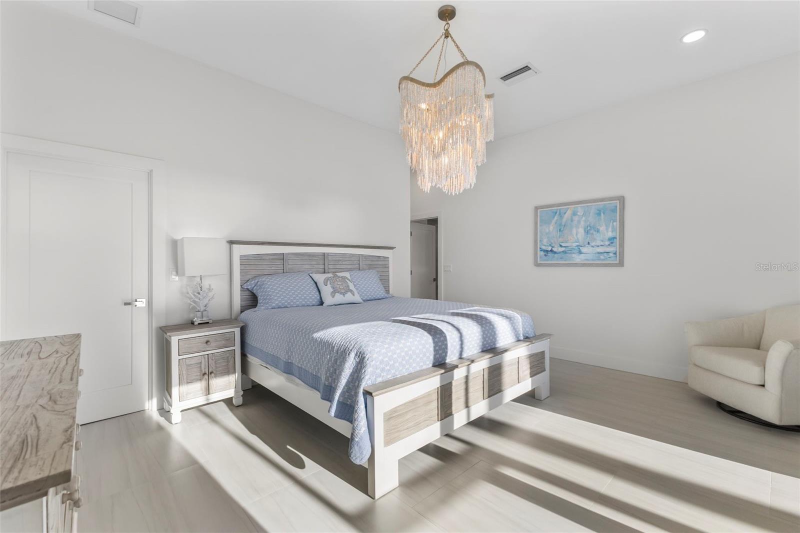 1750 BENJAMIN FRANKLIN DR #1D