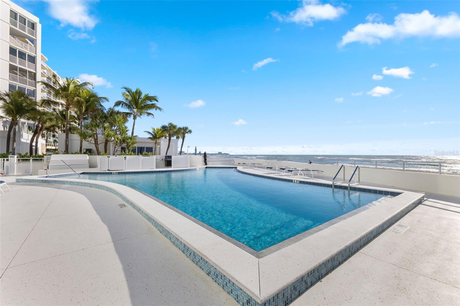 1750 BENJAMIN FRANKLIN DR #1D