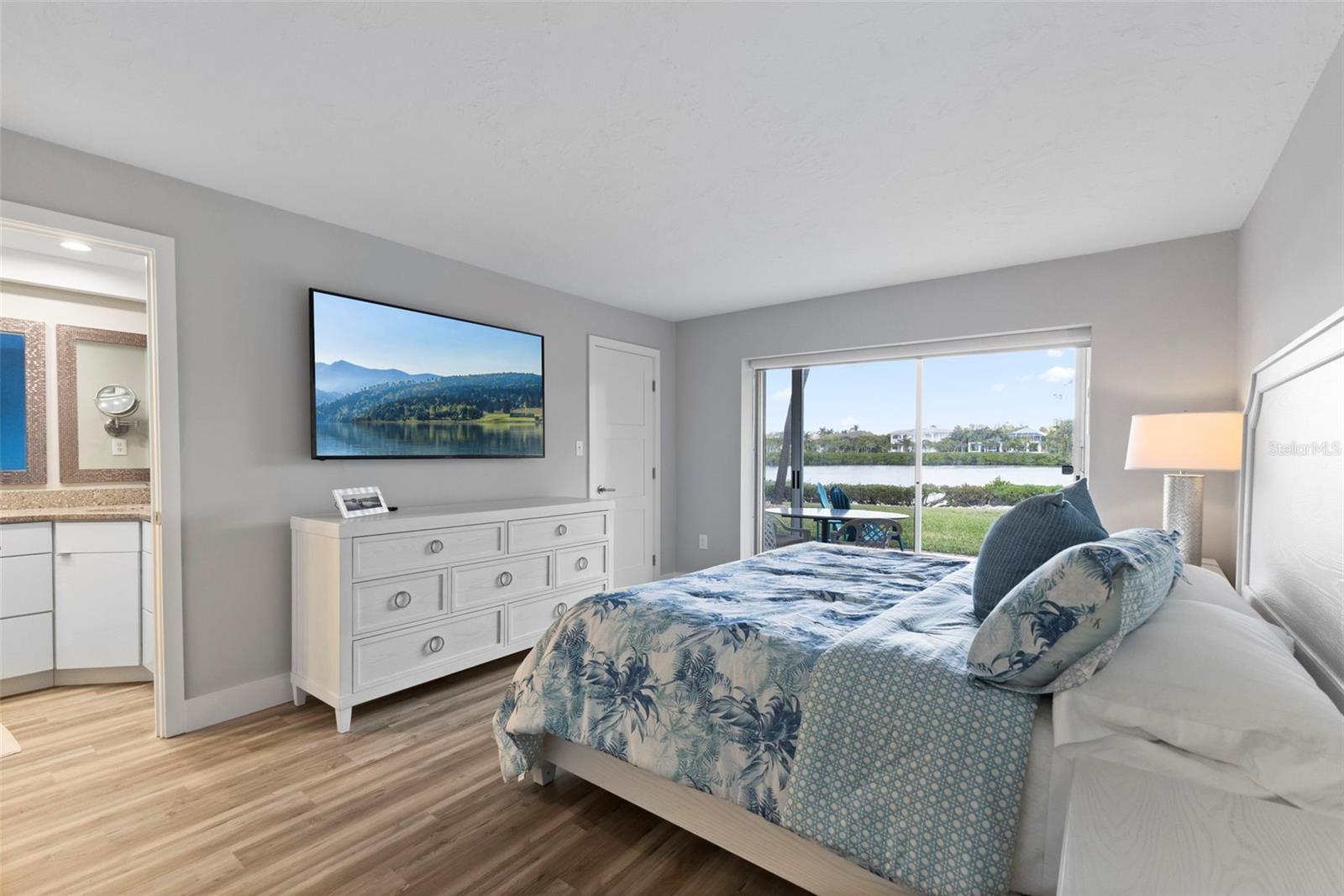 3330 GULF OF MEXICO DR #104D