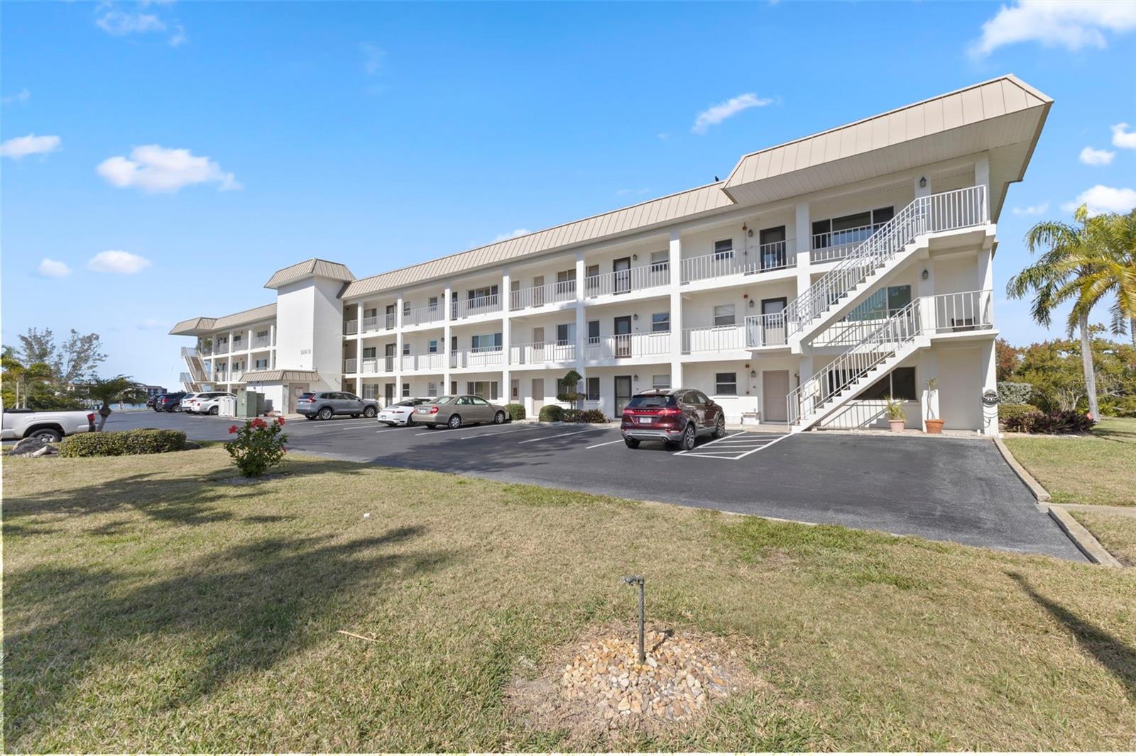 3330 GULF OF MEXICO DR #104D