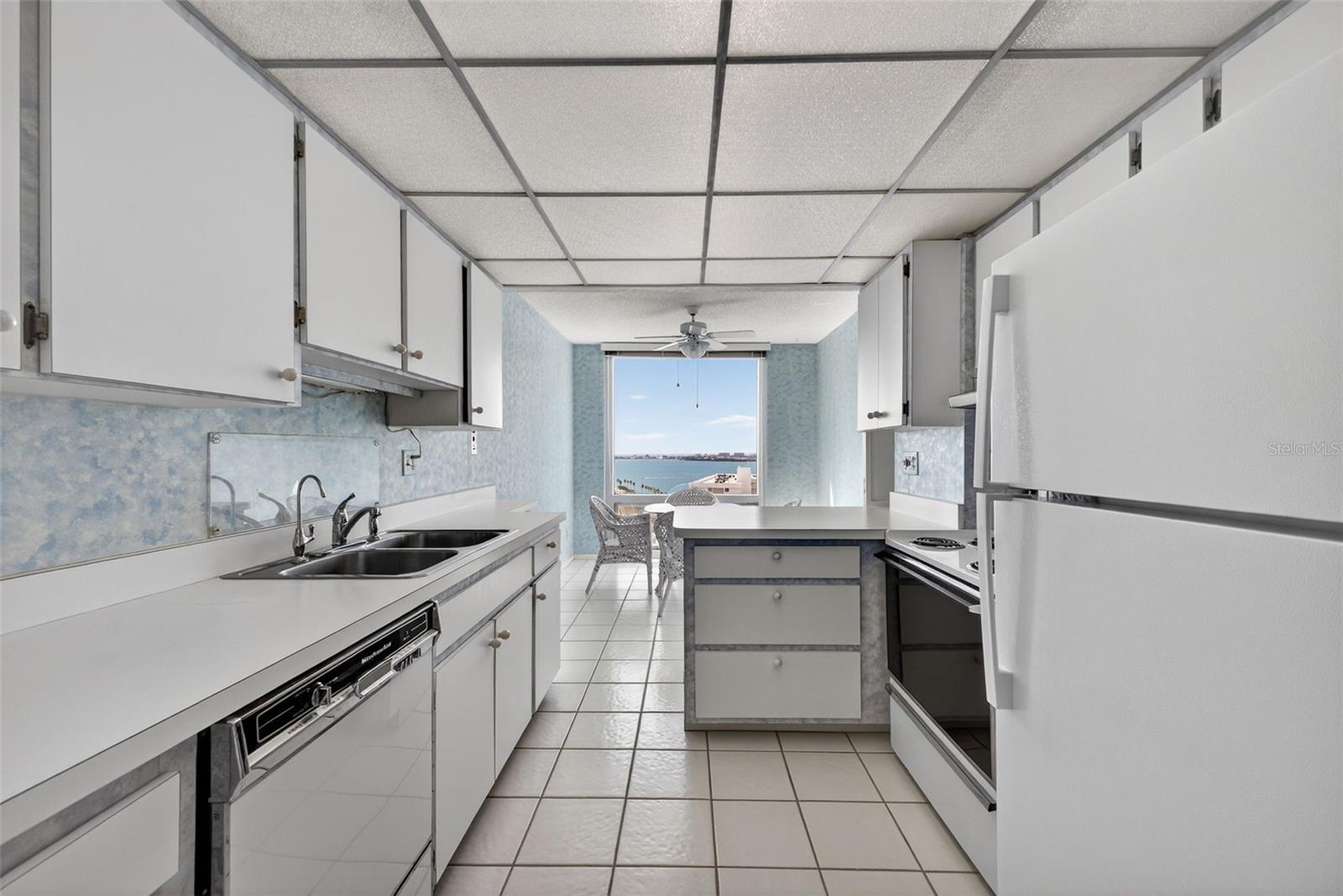 1111 N GULFSTREAM AVE #16D