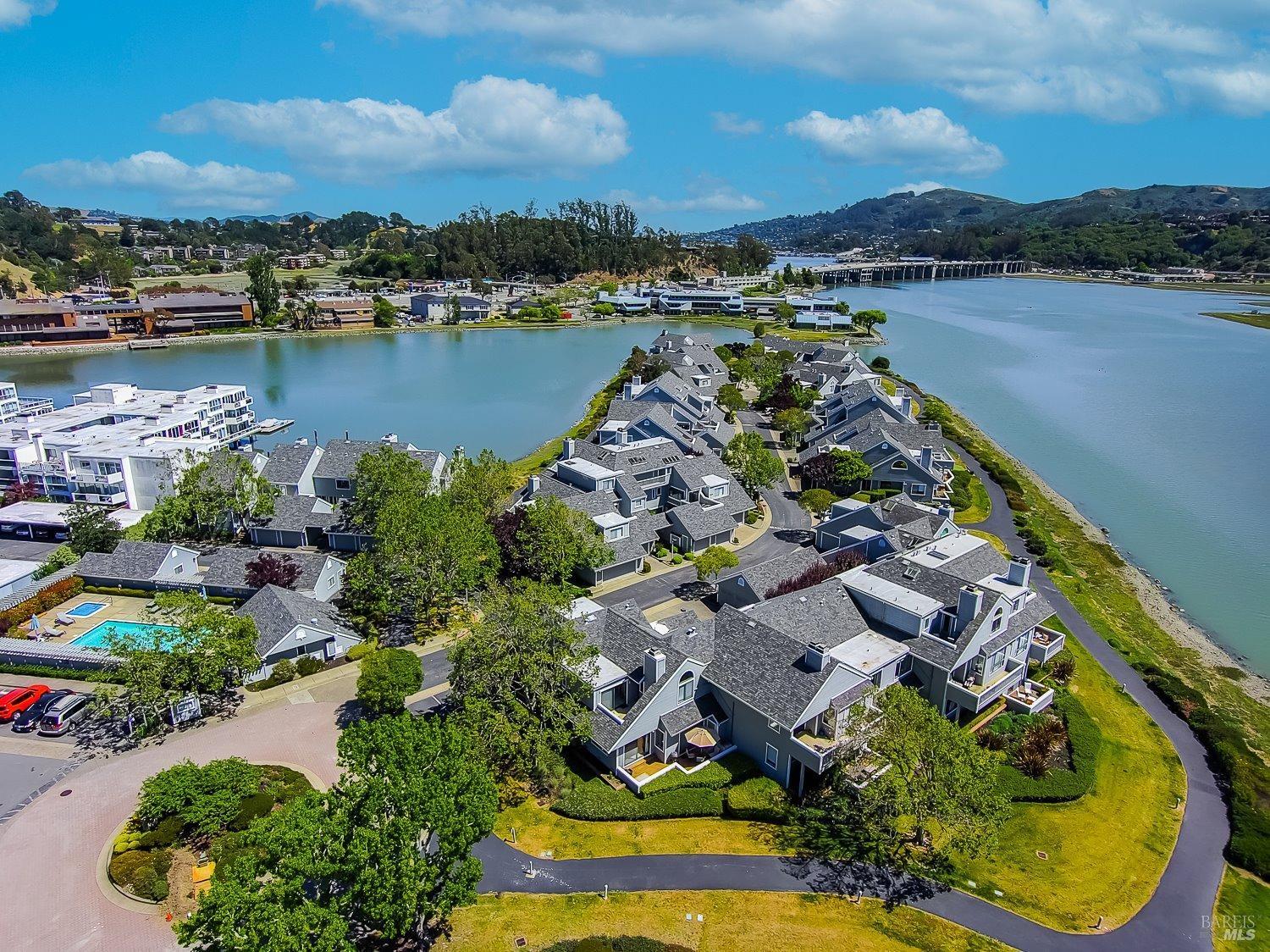 6022 Shelter Bay Ave