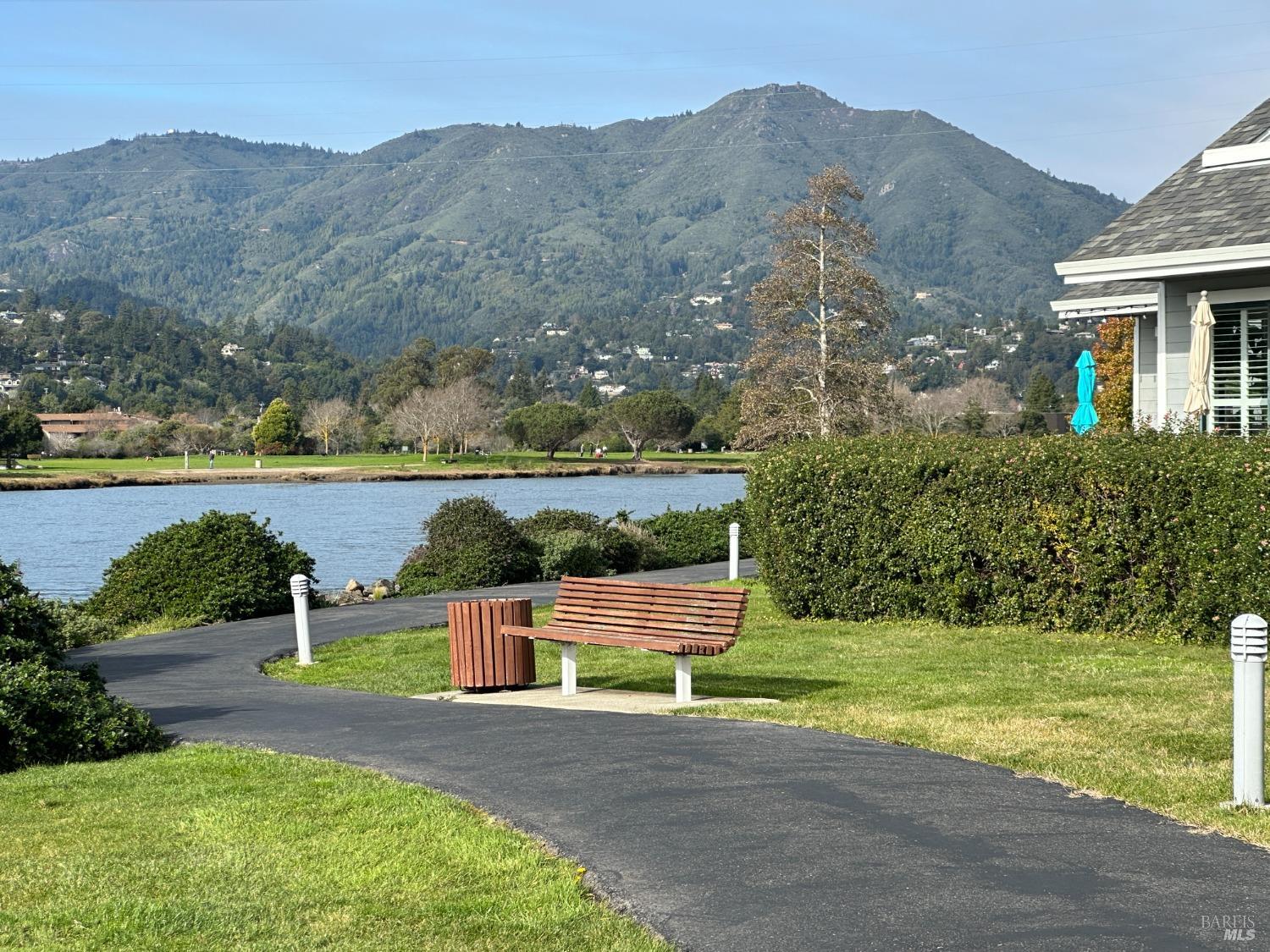 6022 Shelter Bay Ave