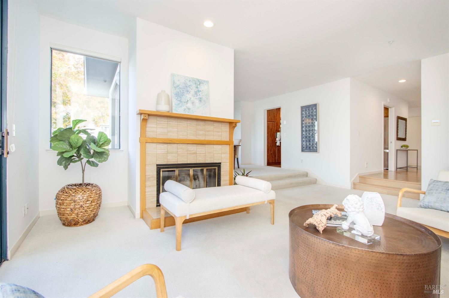 6022 Shelter Bay Ave