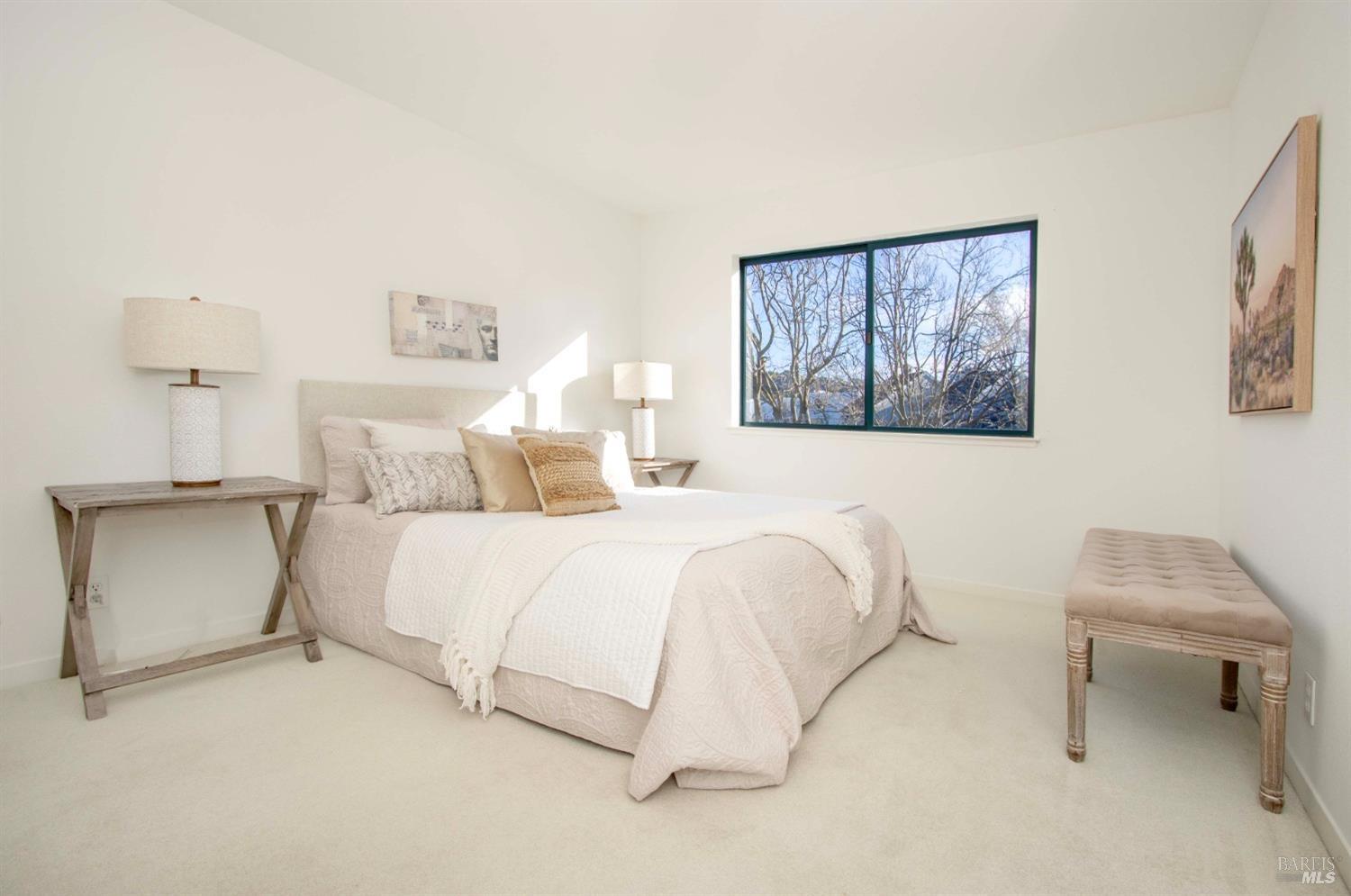 6022 Shelter Bay Ave