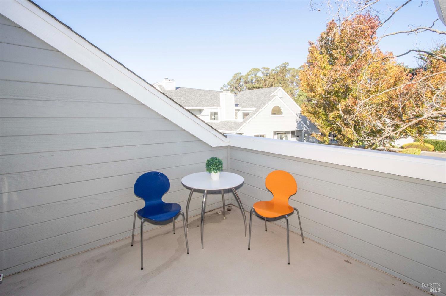 6022 Shelter Bay Ave