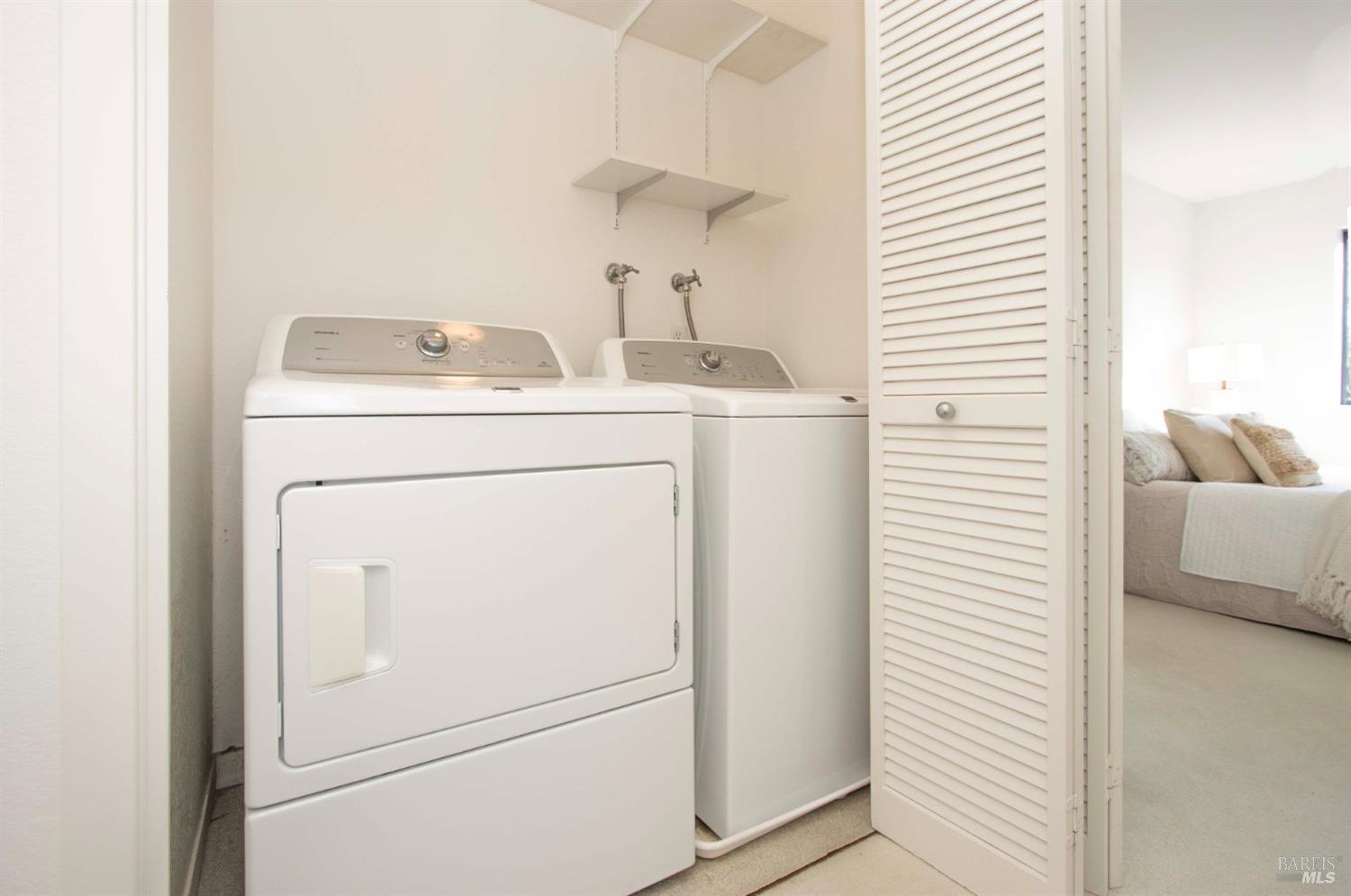 6022 Shelter Bay Ave