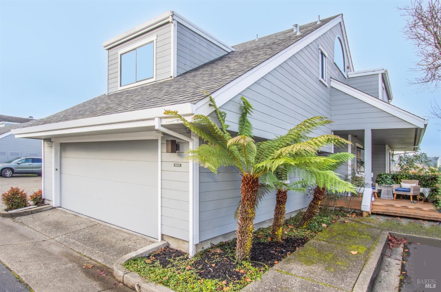 6022 Shelter Bay Ave