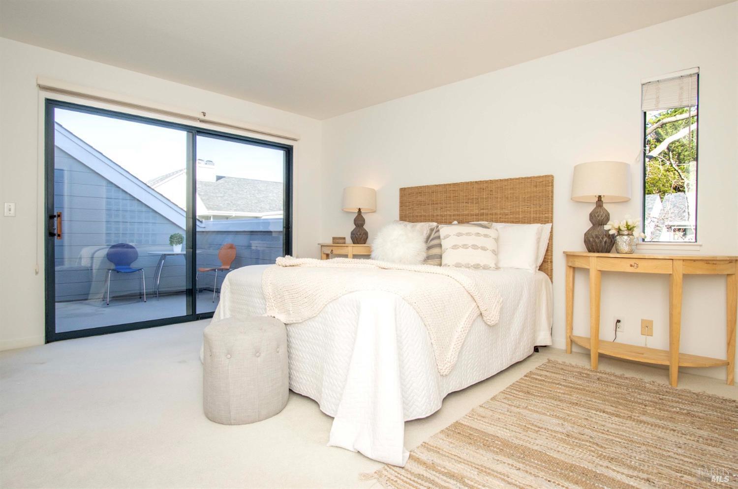 6022 Shelter Bay Ave