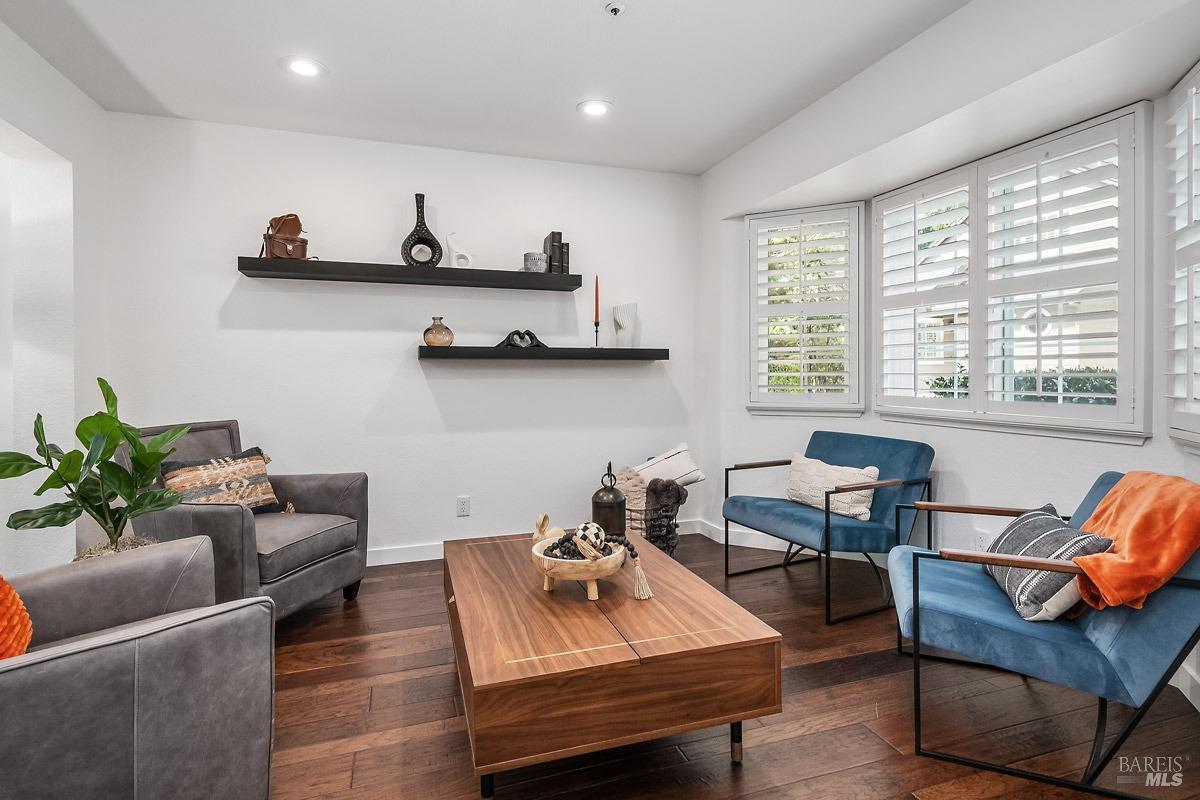 226 Ignacio Valley Cir