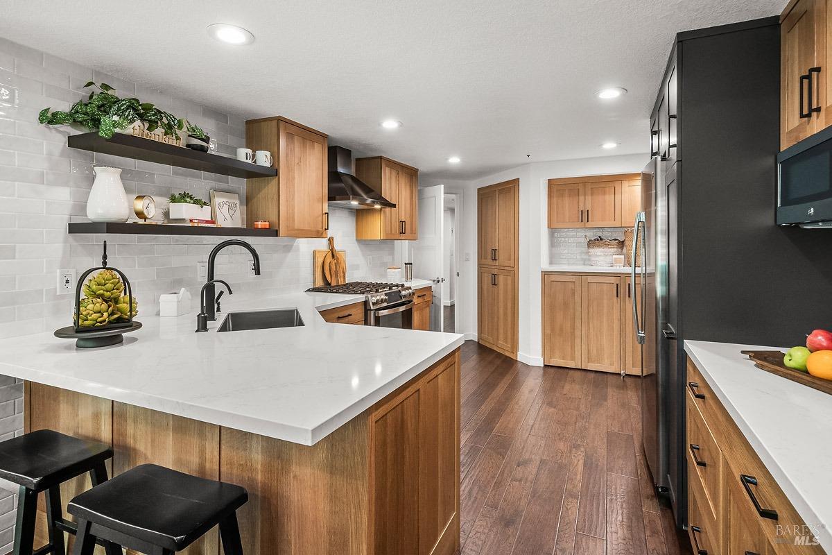 226 Ignacio Valley Cir