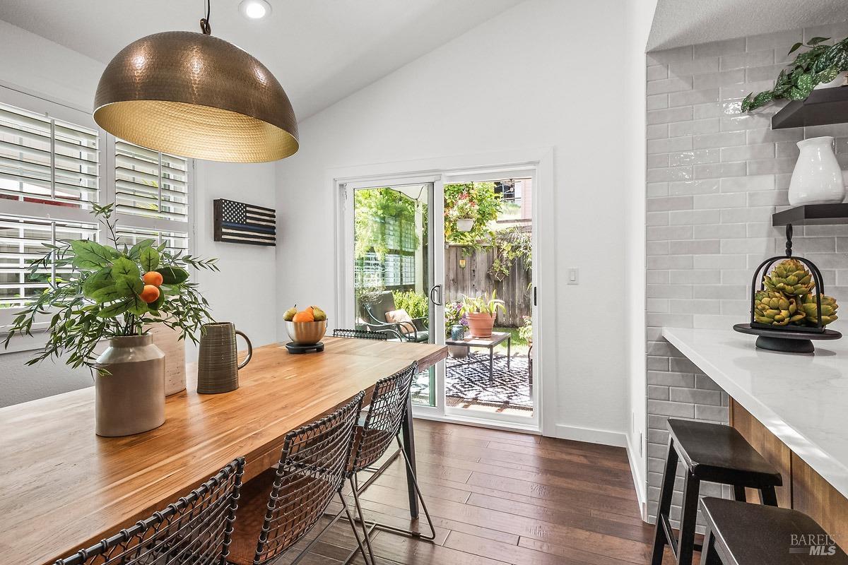 226 Ignacio Valley Cir