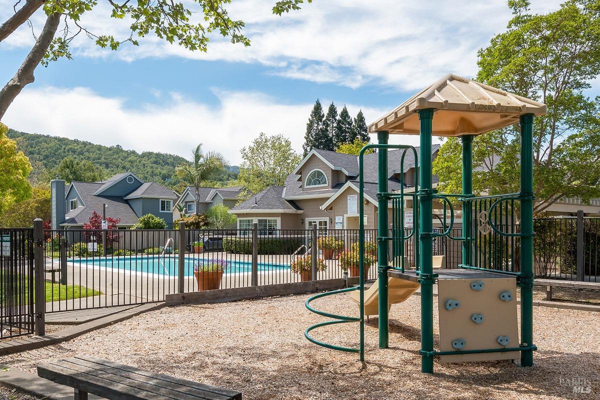 226 Ignacio Valley Cir