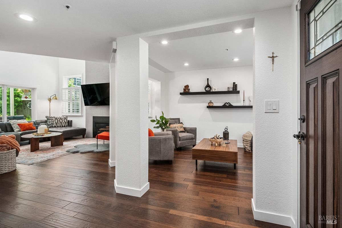 226 Ignacio Valley Cir