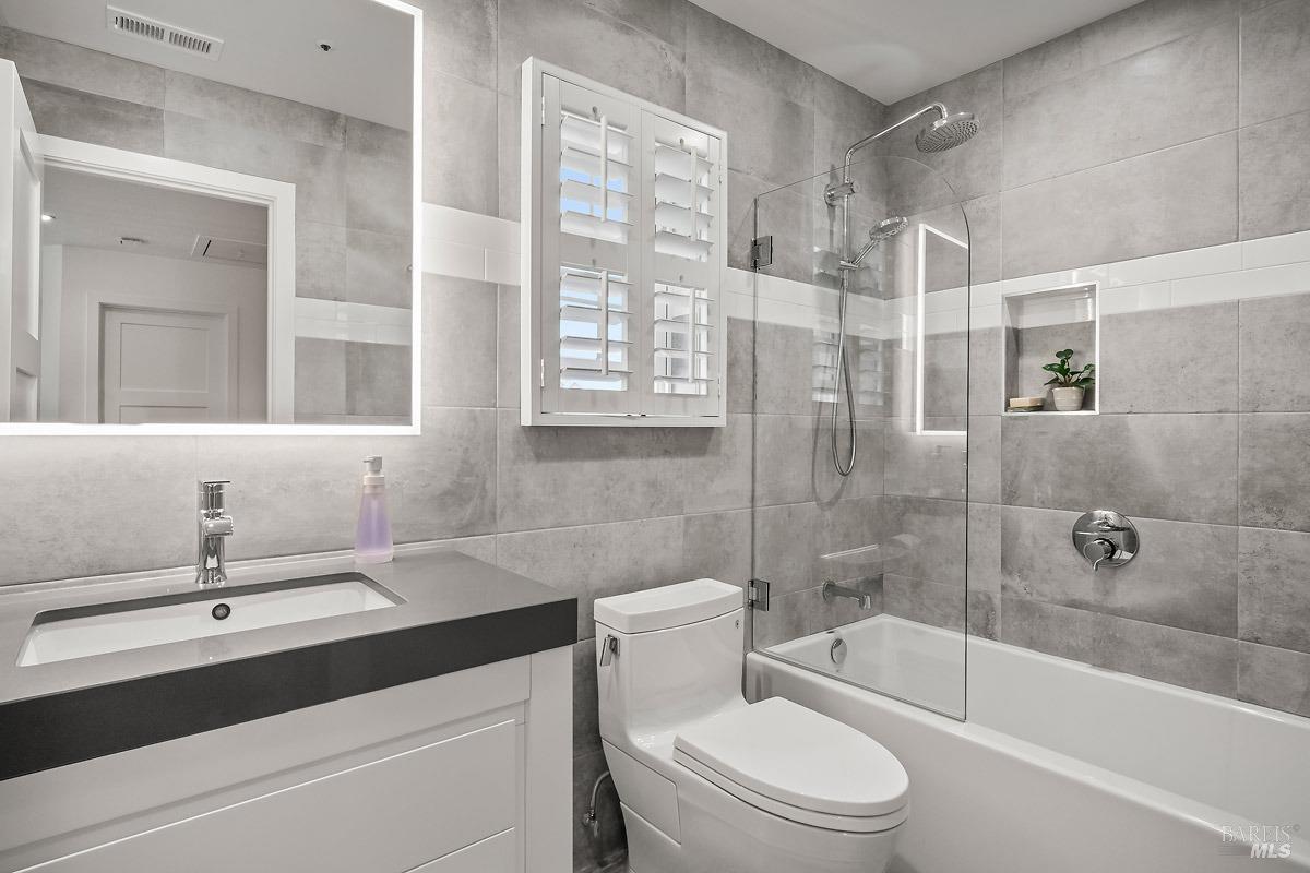 226 Ignacio Valley Cir