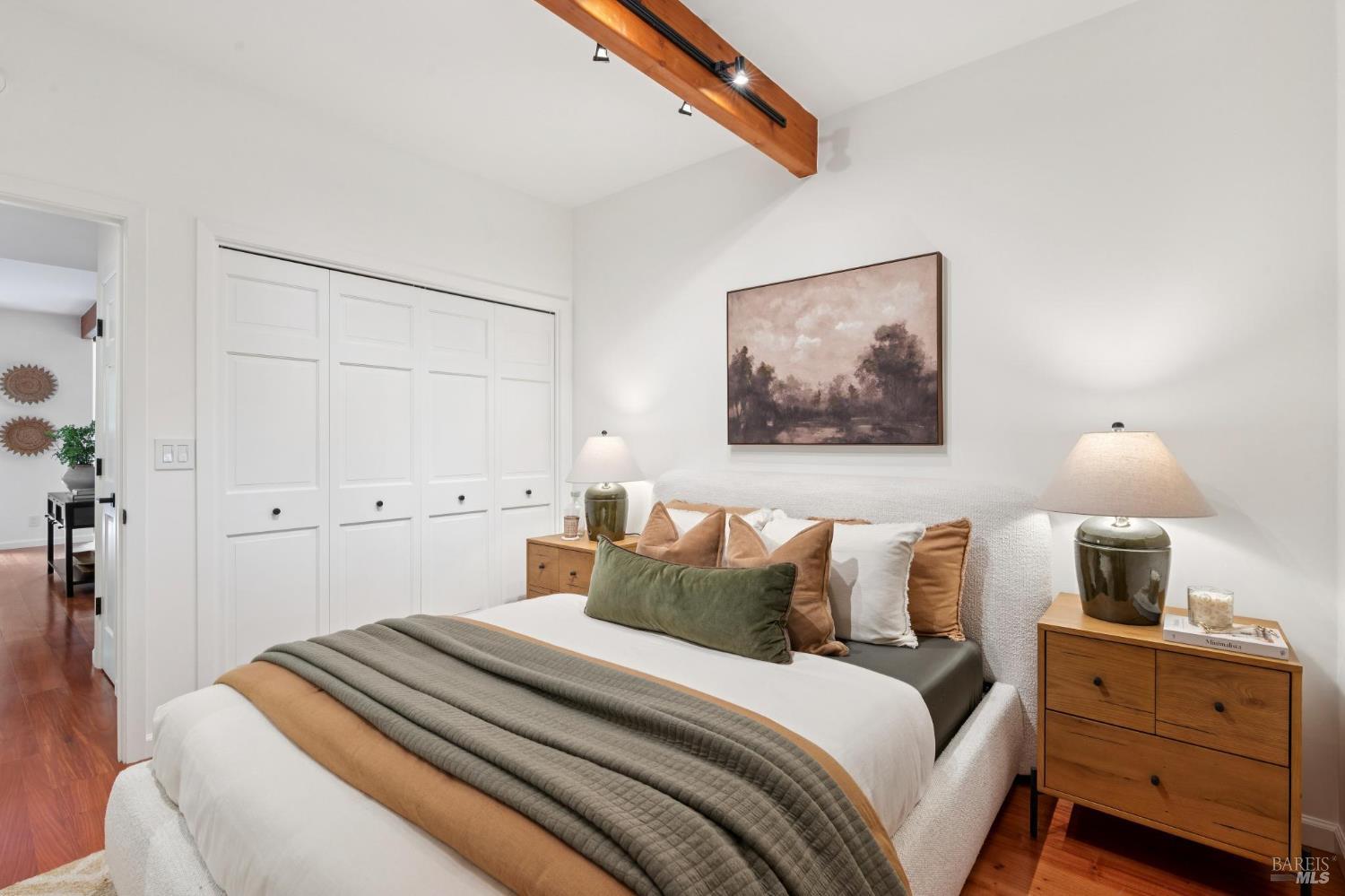 84 Madrone Ave #1