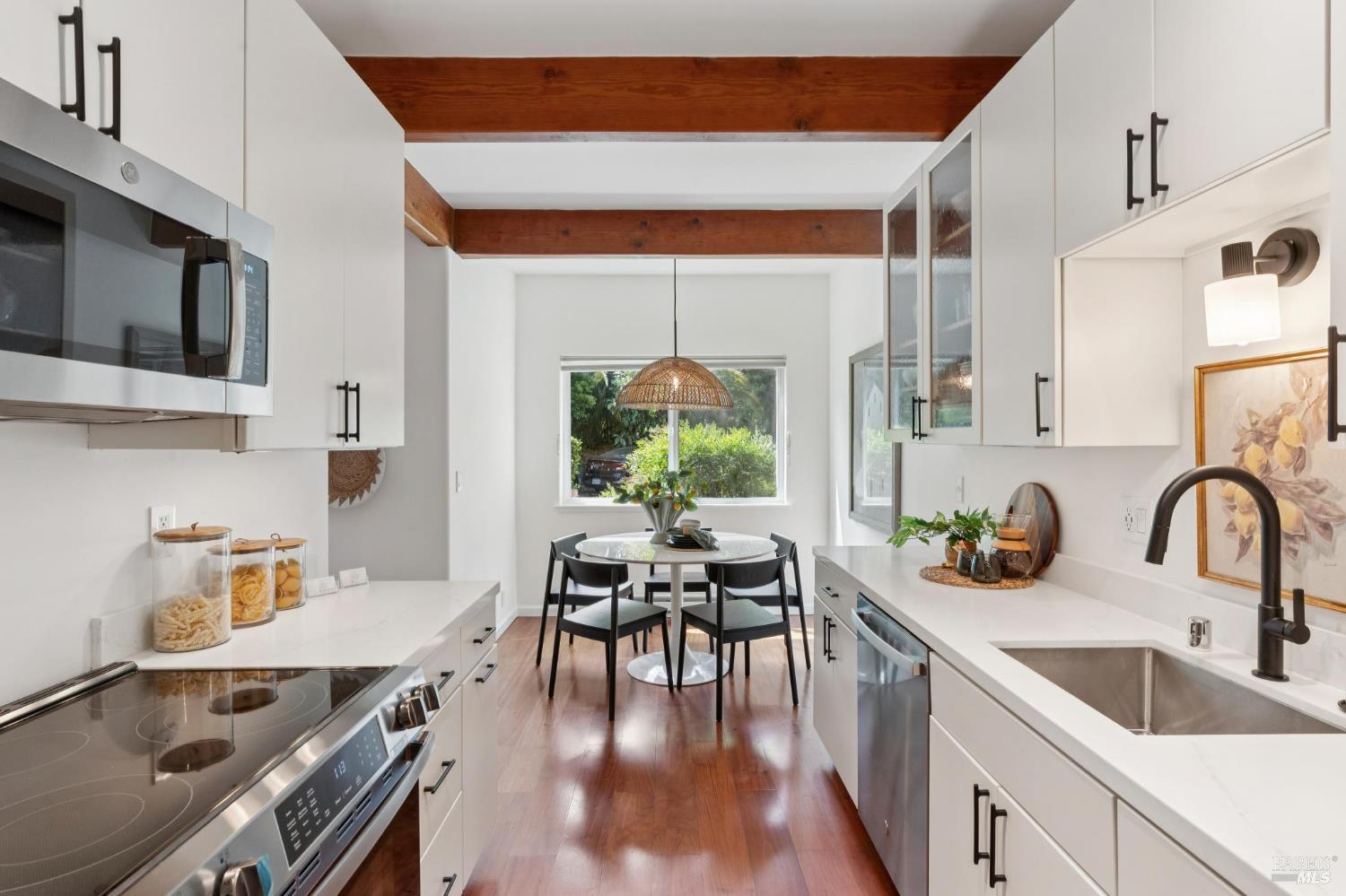 84 Madrone Ave #1