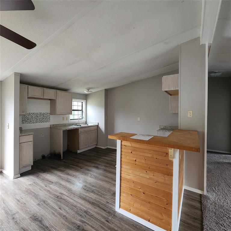 705 W Locust Street
