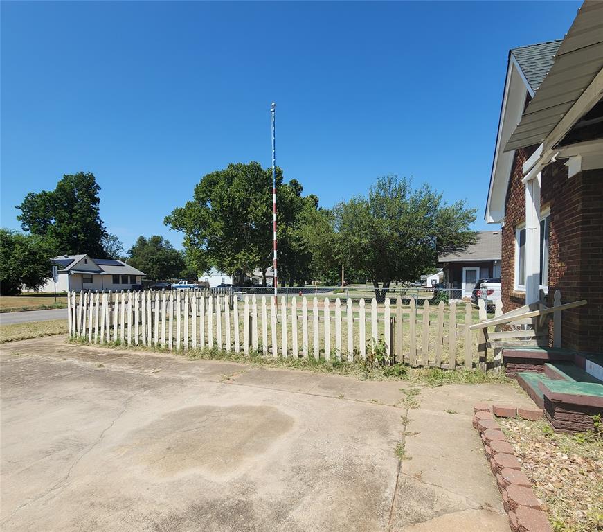 1414 W Iowa Avenue