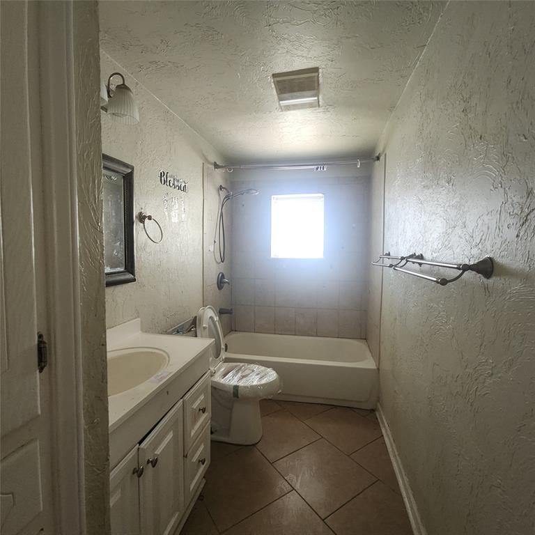9300 NE 46th Street