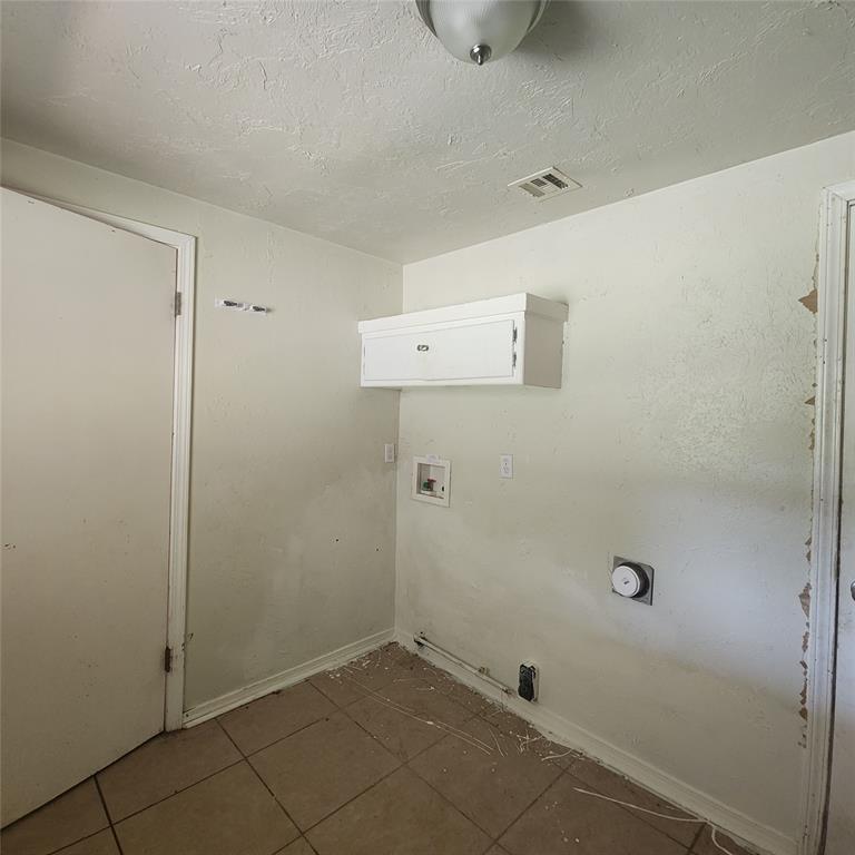 9300 NE 46th Street