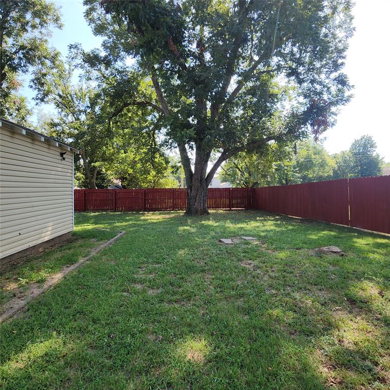 1123 W Kansas Avenue