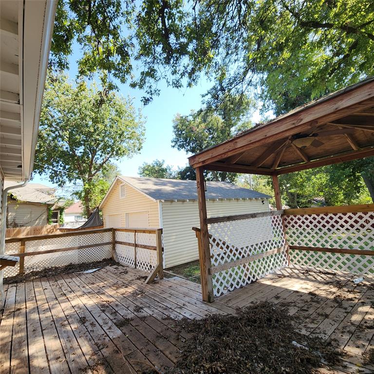 1123 W Kansas Avenue