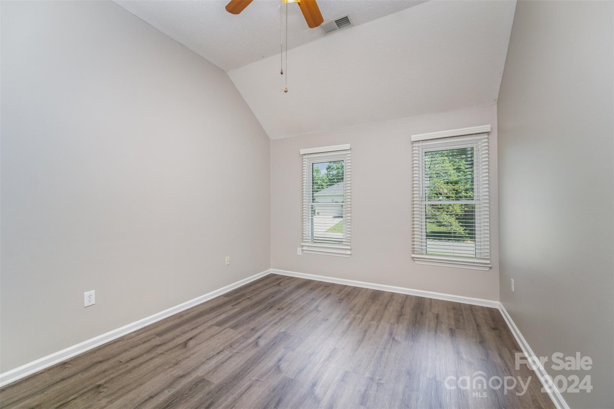 4137 Silvermere Way