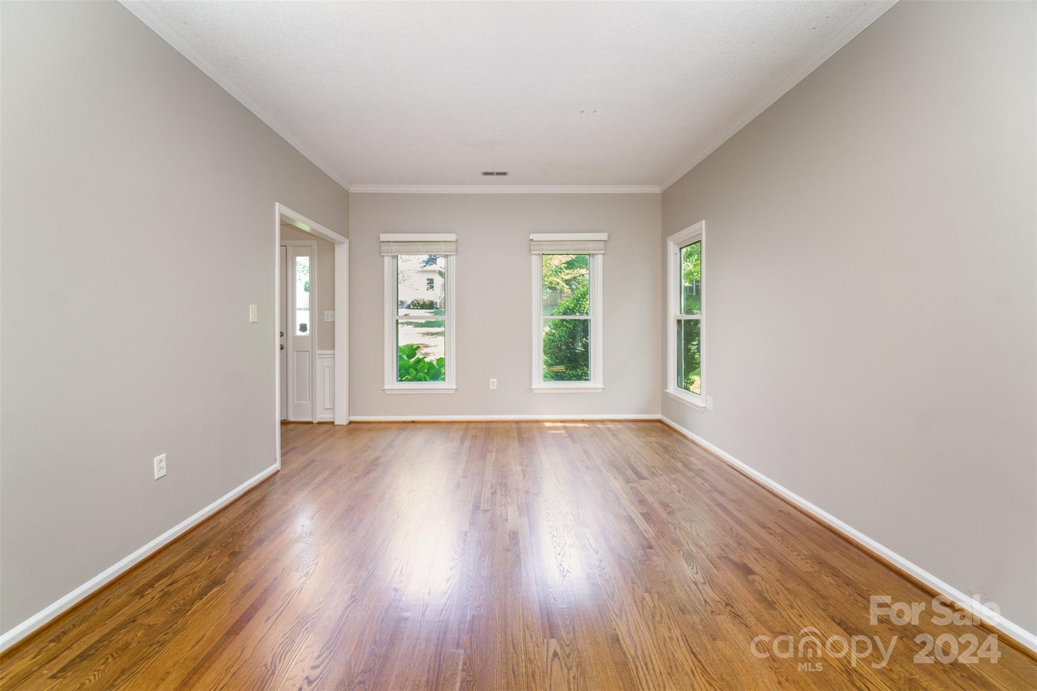 4137 Silvermere Way