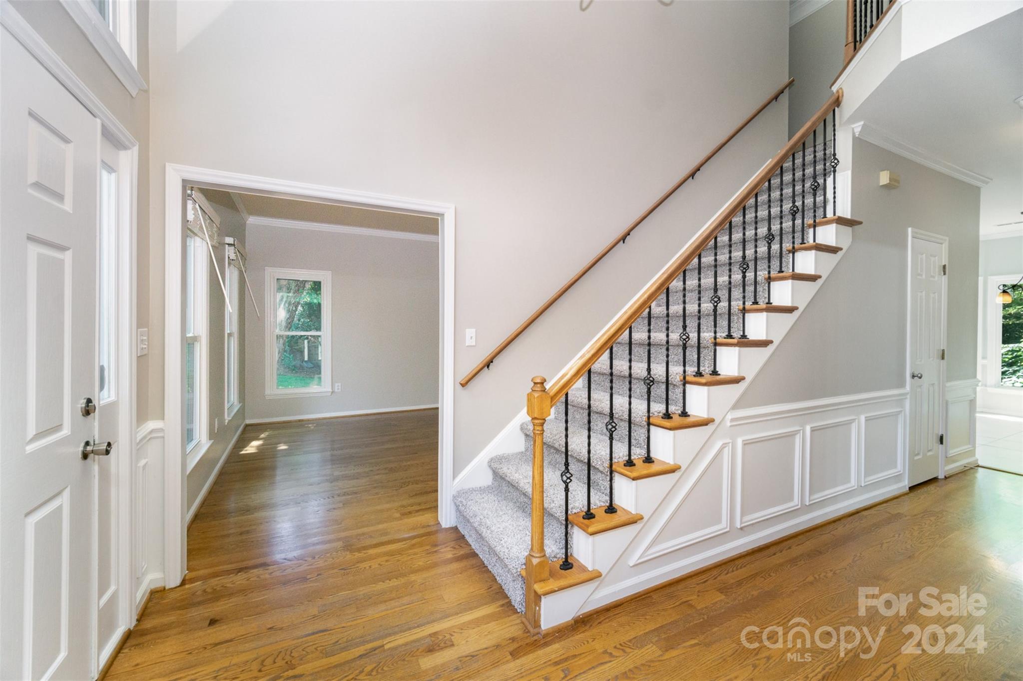 4137 Silvermere Way