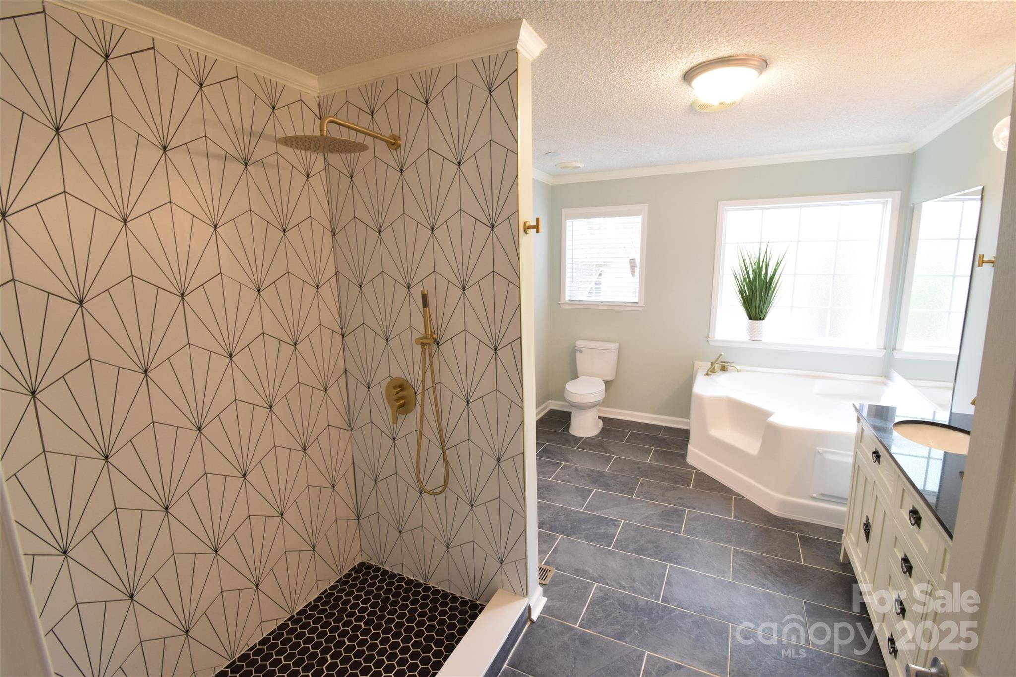 121 Silver Fox Court