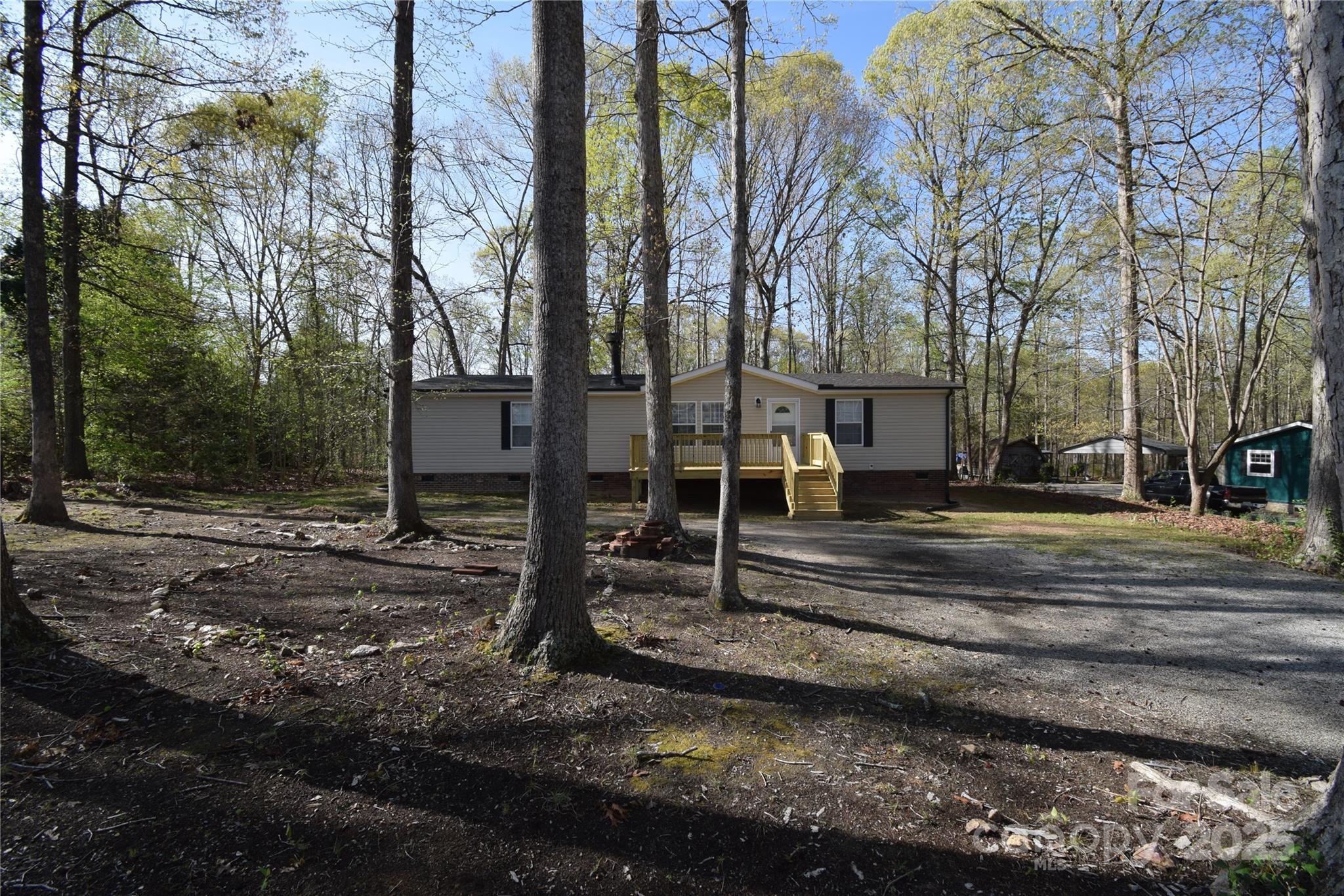 121 Silver Fox Court