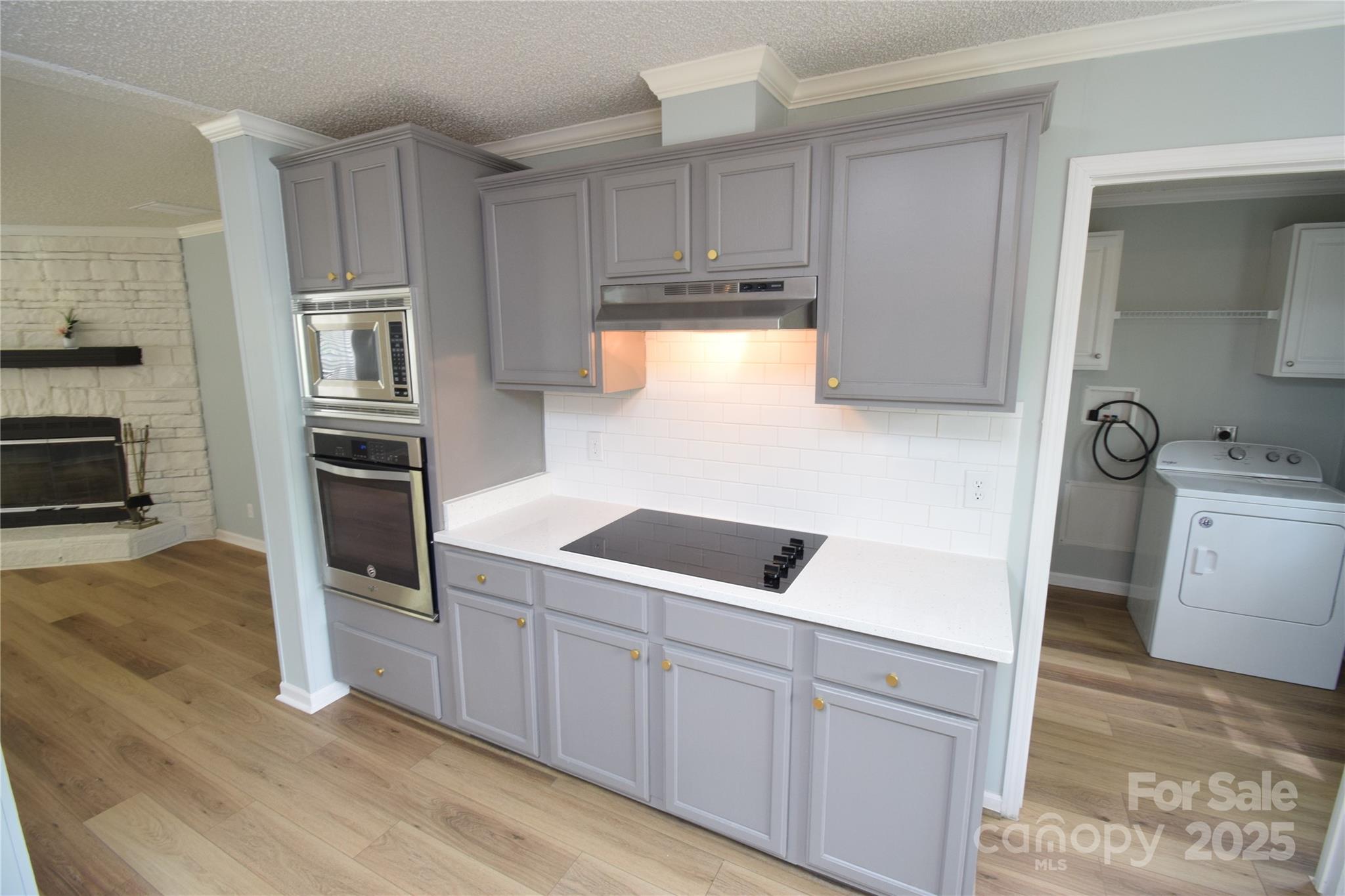 121 Silver Fox Court