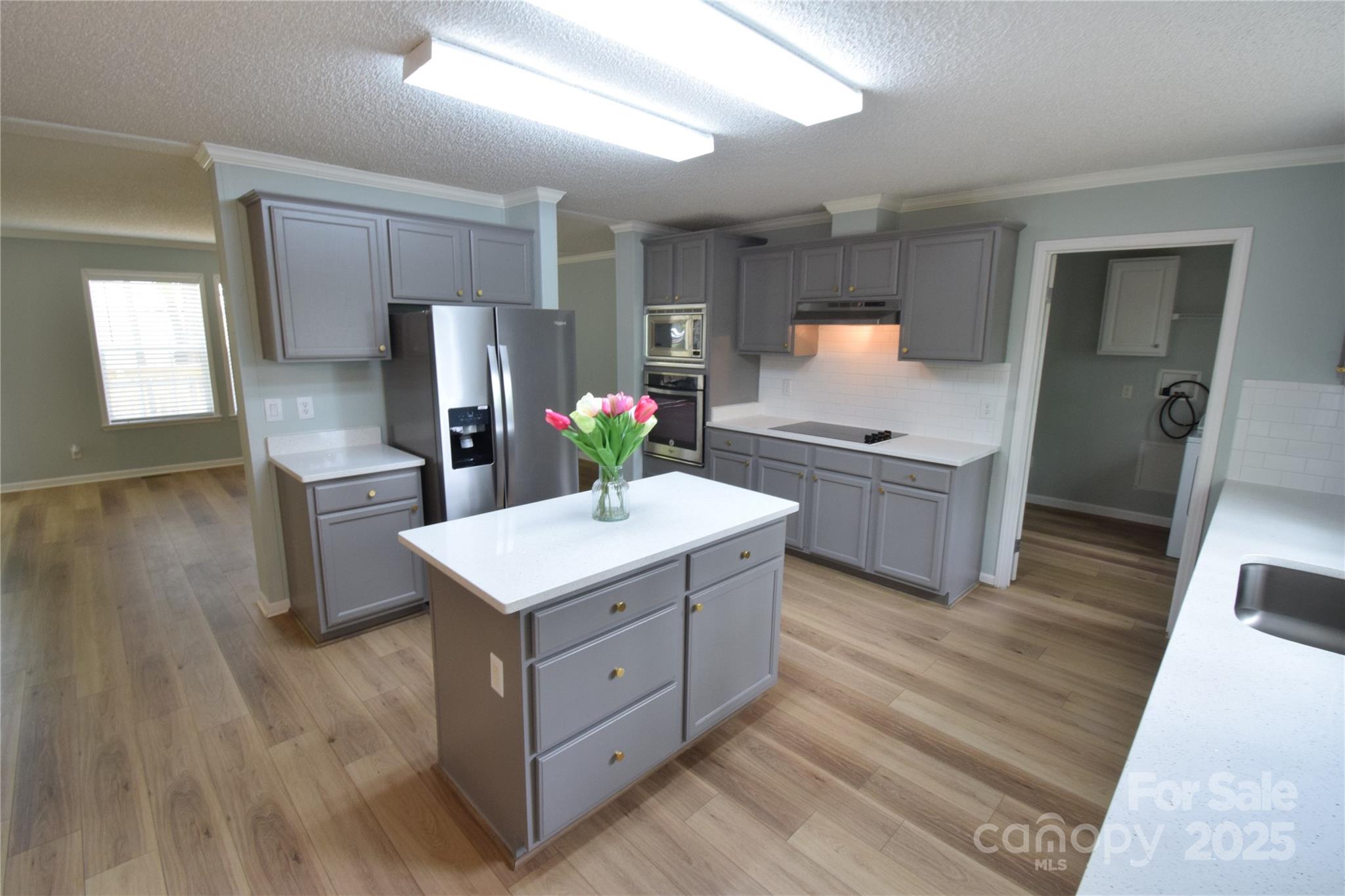 121 Silver Fox Court