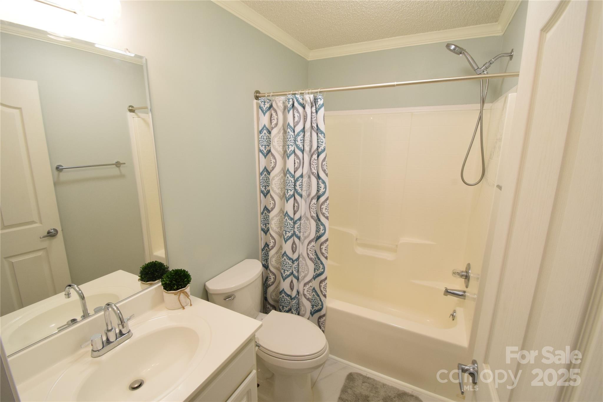 121 Silver Fox Court
