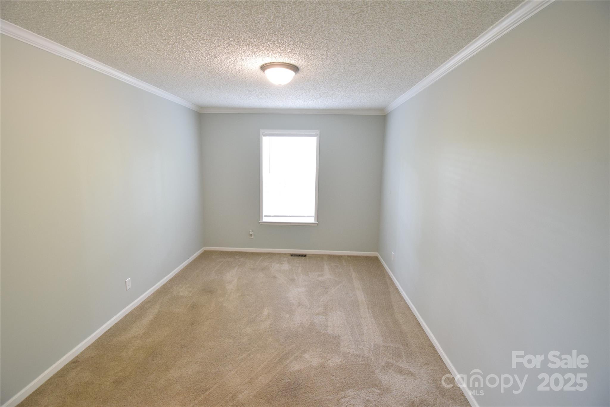121 Silver Fox Court