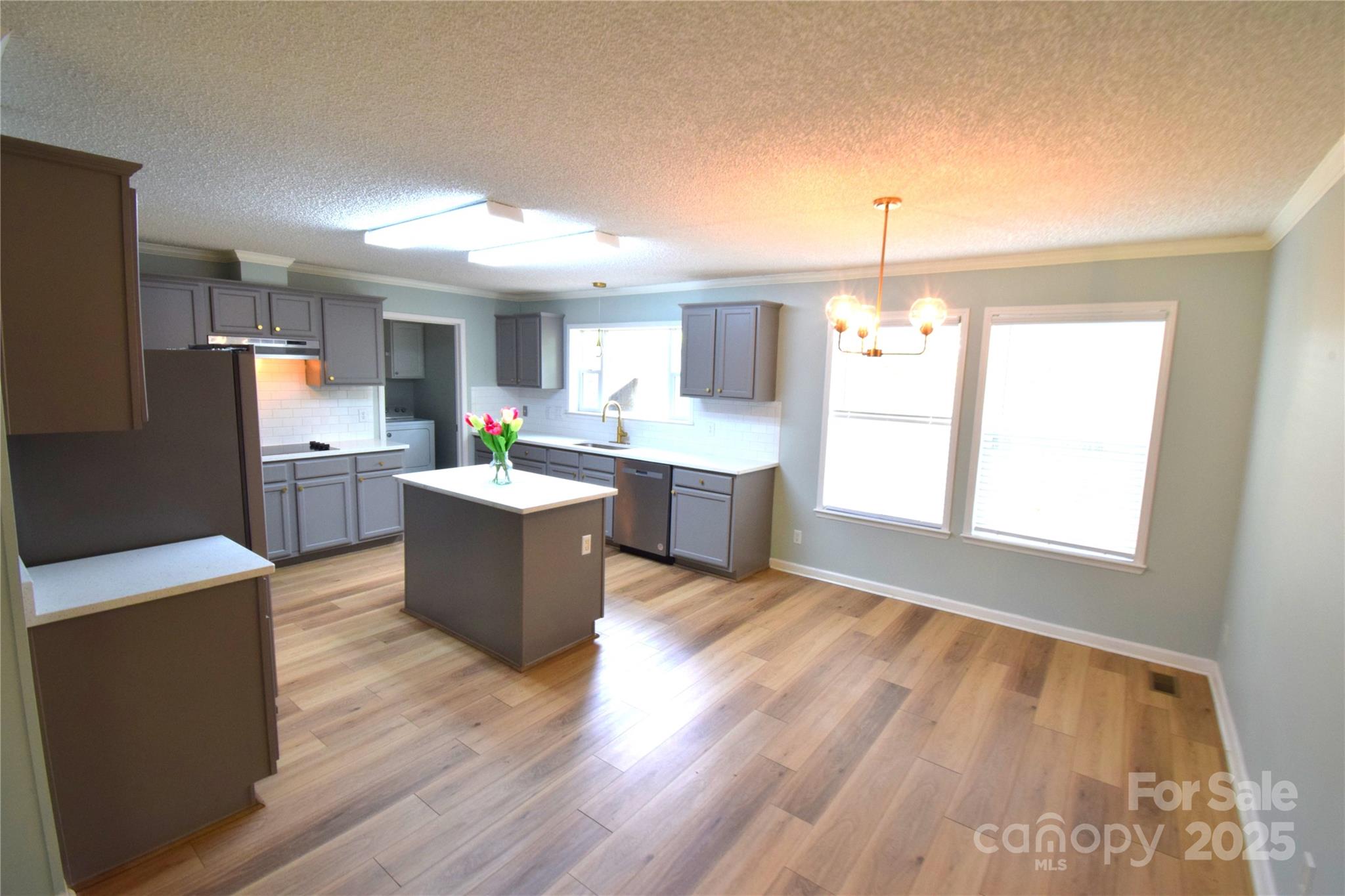 121 Silver Fox Court