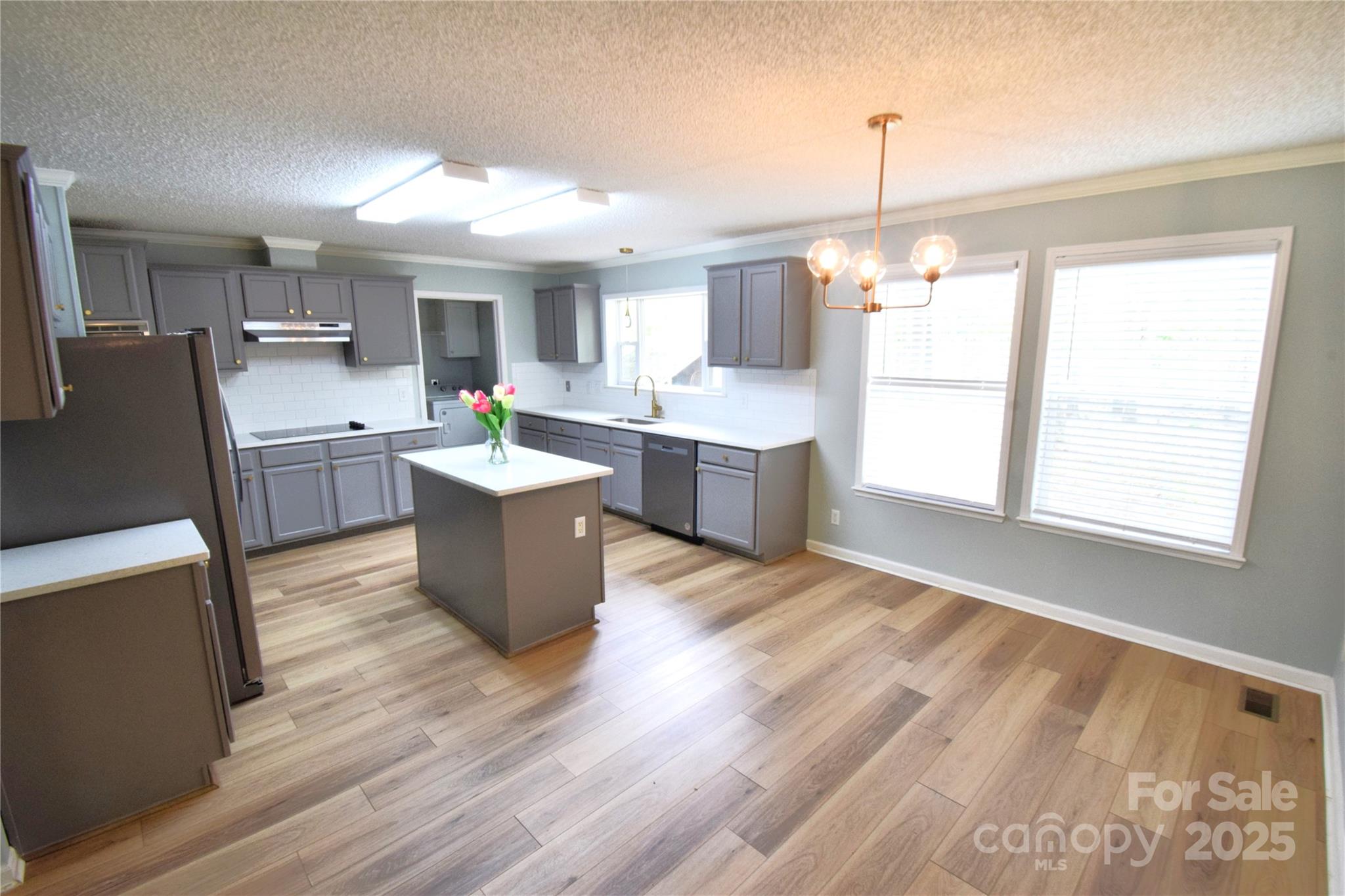 121 Silver Fox Court