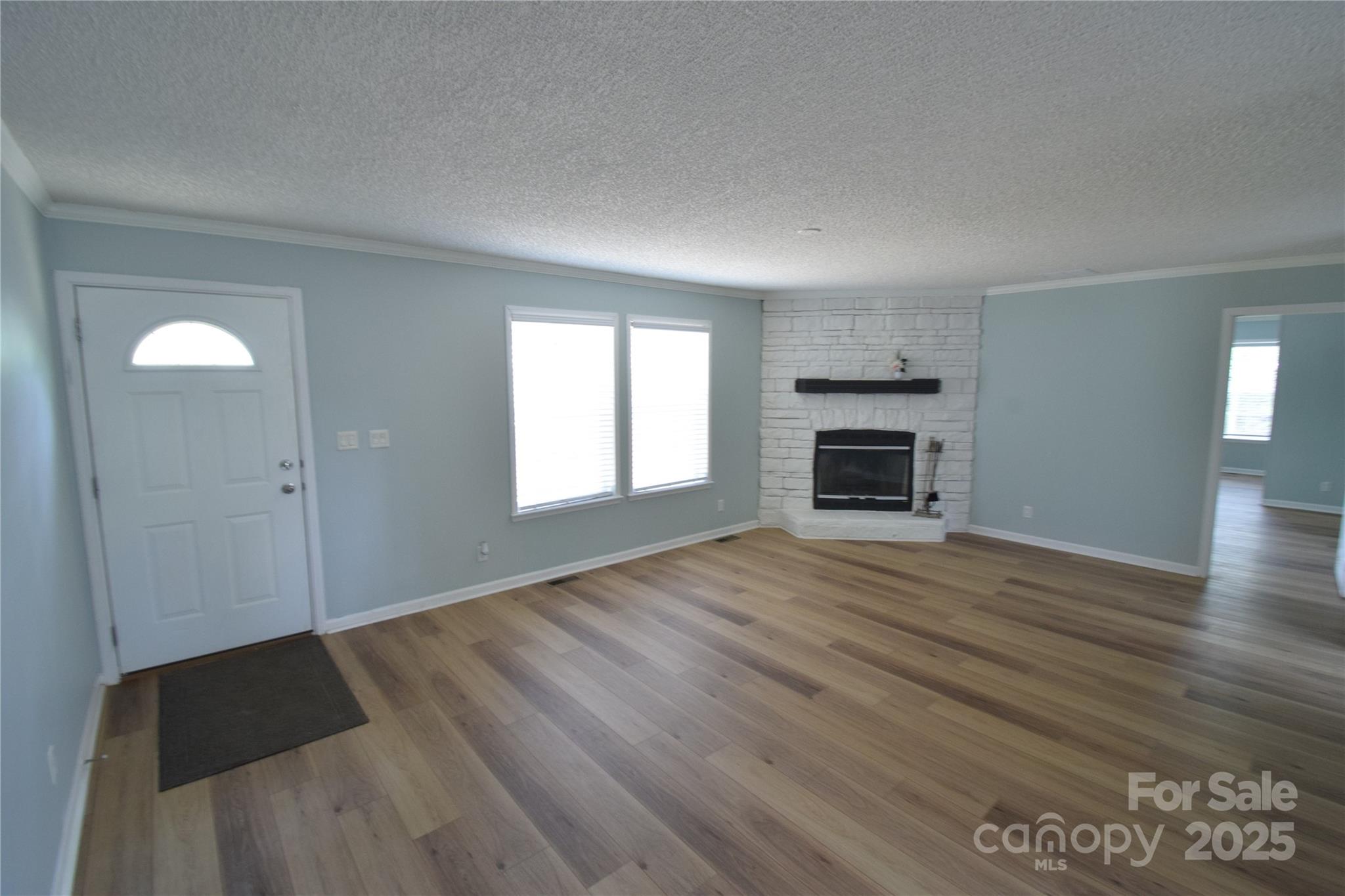 121 Silver Fox Court