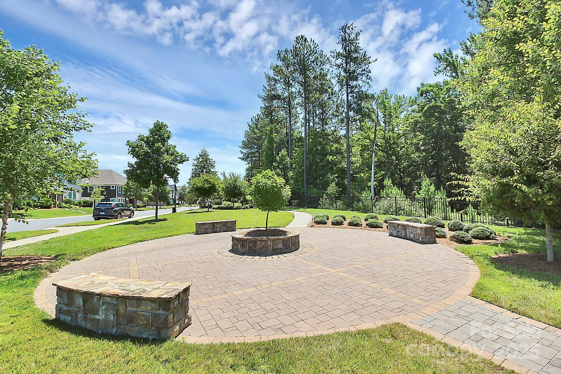 9551 Glenburn Lane