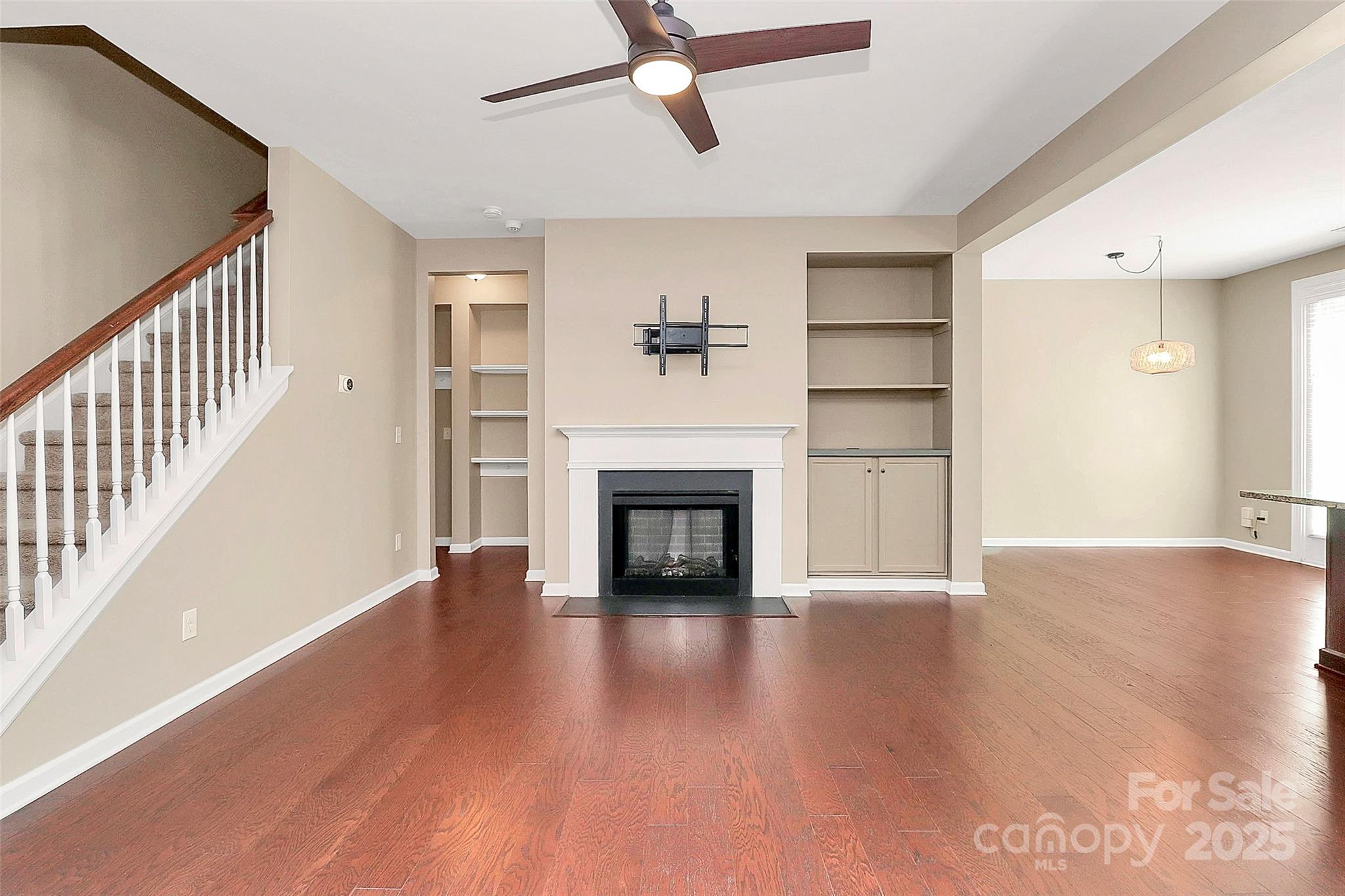 9551 Glenburn Lane