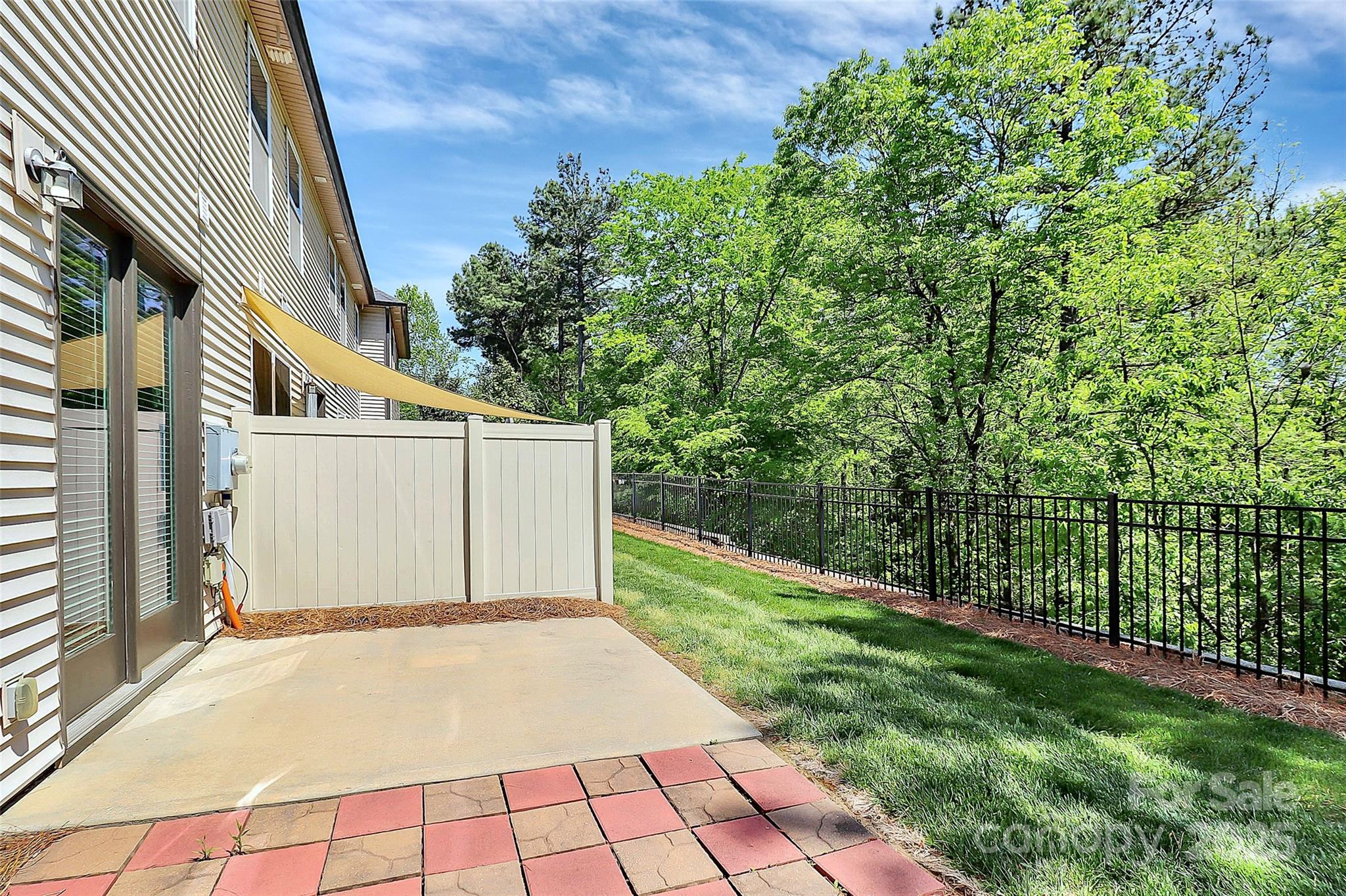 9551 Glenburn Lane