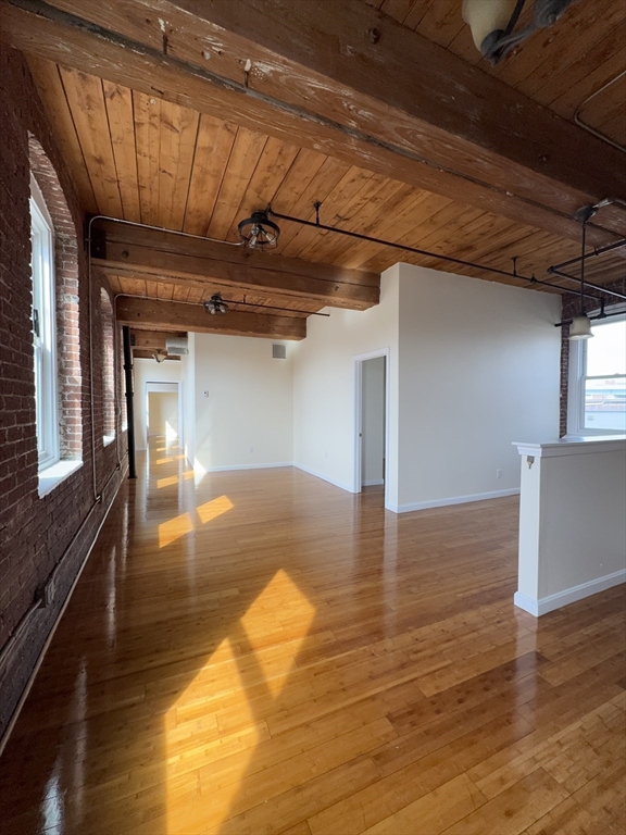 85 Harding St # 2A