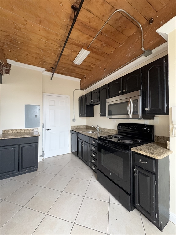 85 Harding St # 3A