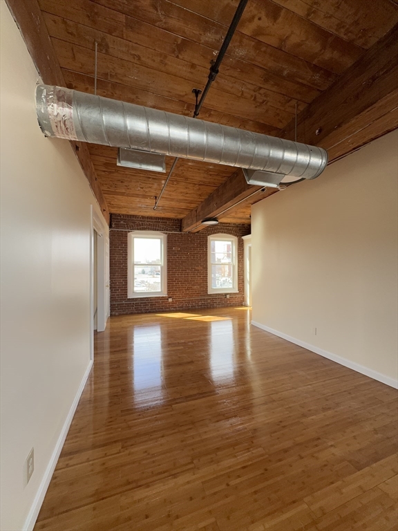 85 Harding St # 3A