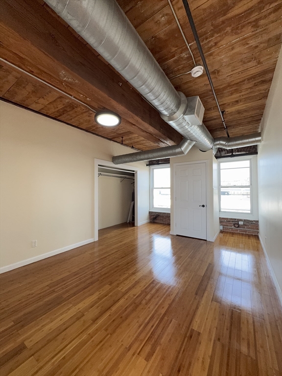 85 Harding St # 3A