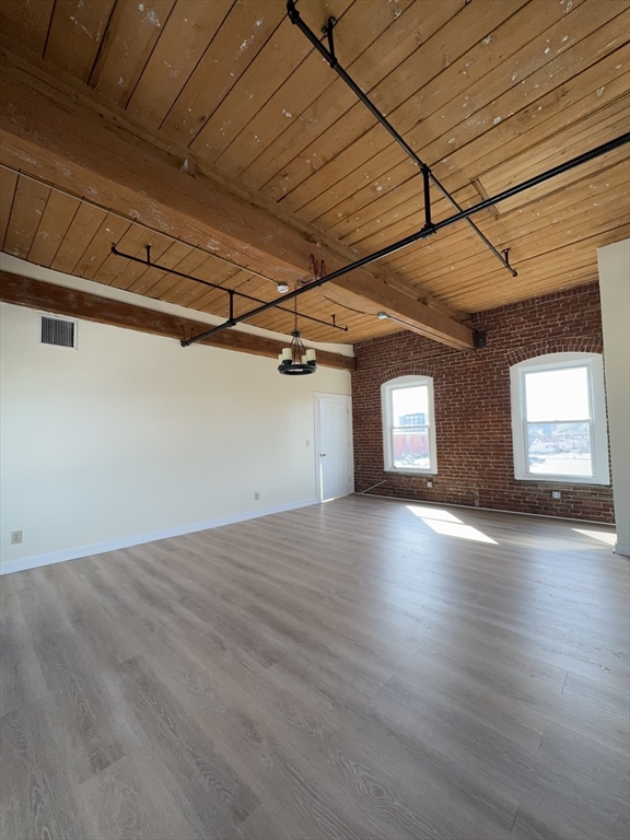 85 Harding St # 4A