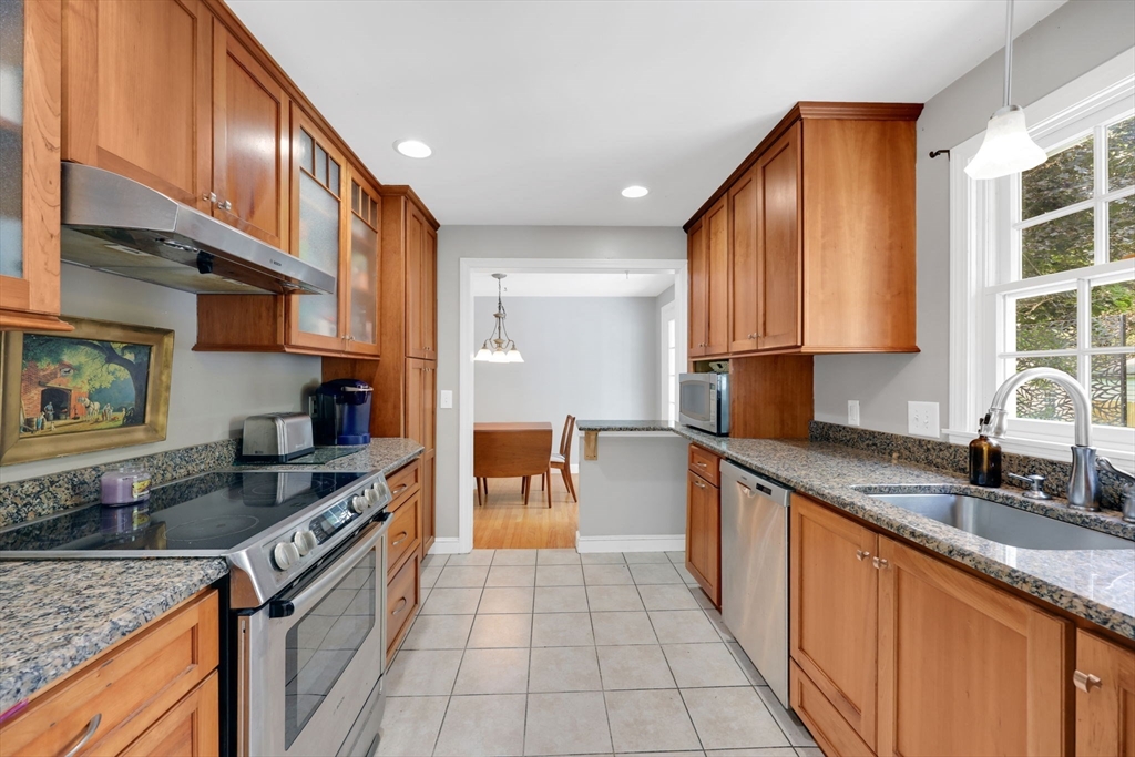 94 Fenimore Blvd
