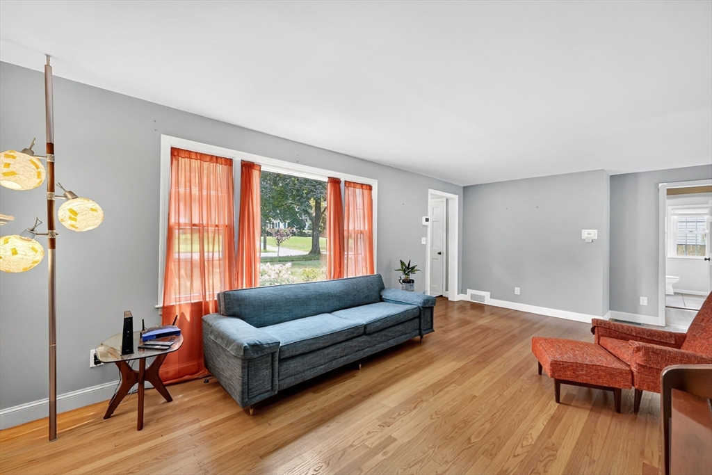 94 Fenimore Blvd